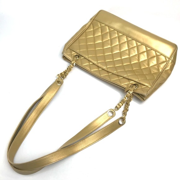 CHANEL Gold Shoulder Bag - Picture 4 of 13